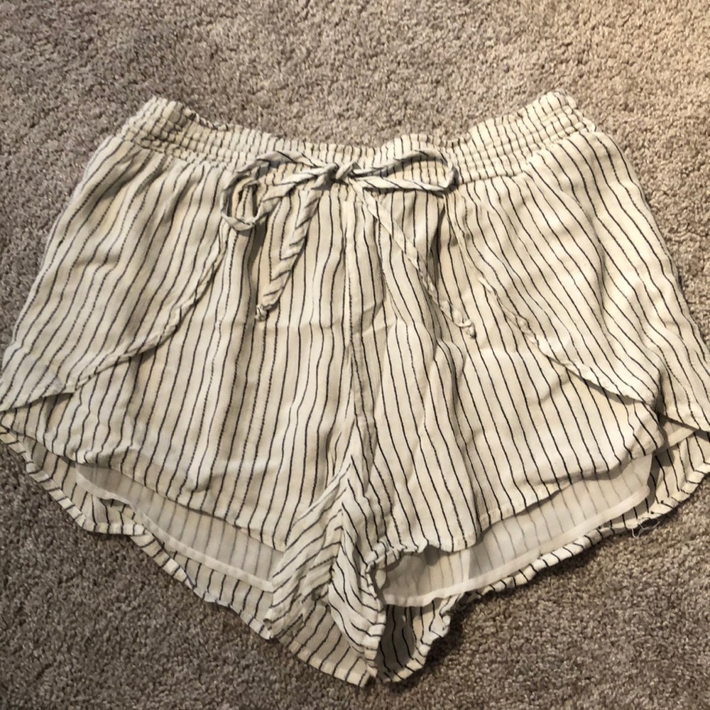 American Eagle Stretch Waist Shorts